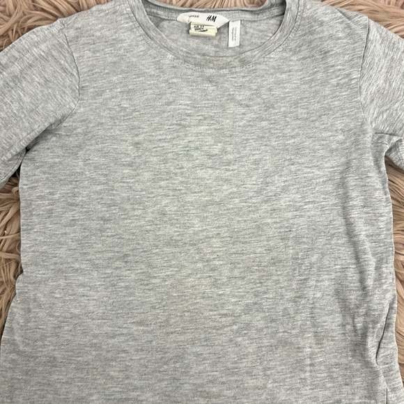 H&M Plain Long Sleeve - Picture 2 of 4
